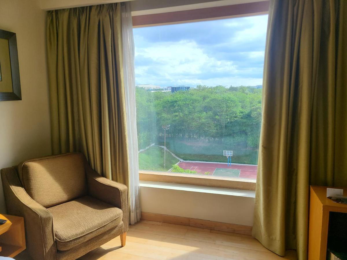 Hotel Novotel Airport 5*
