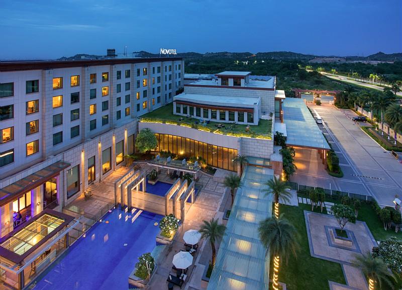होटल Novotel Airport Hyderabad