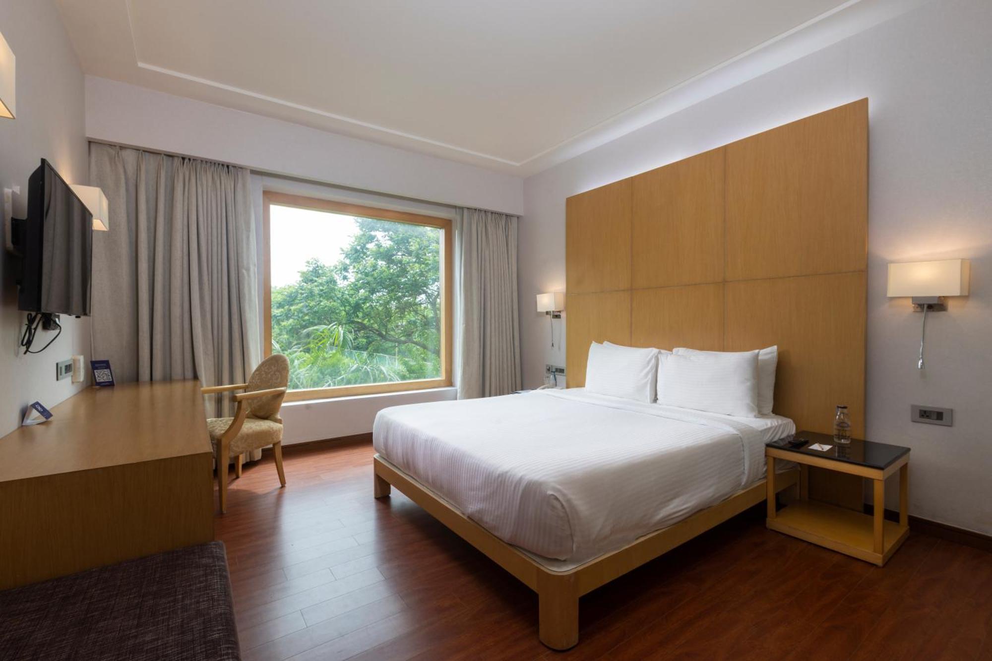 Novotel Airport