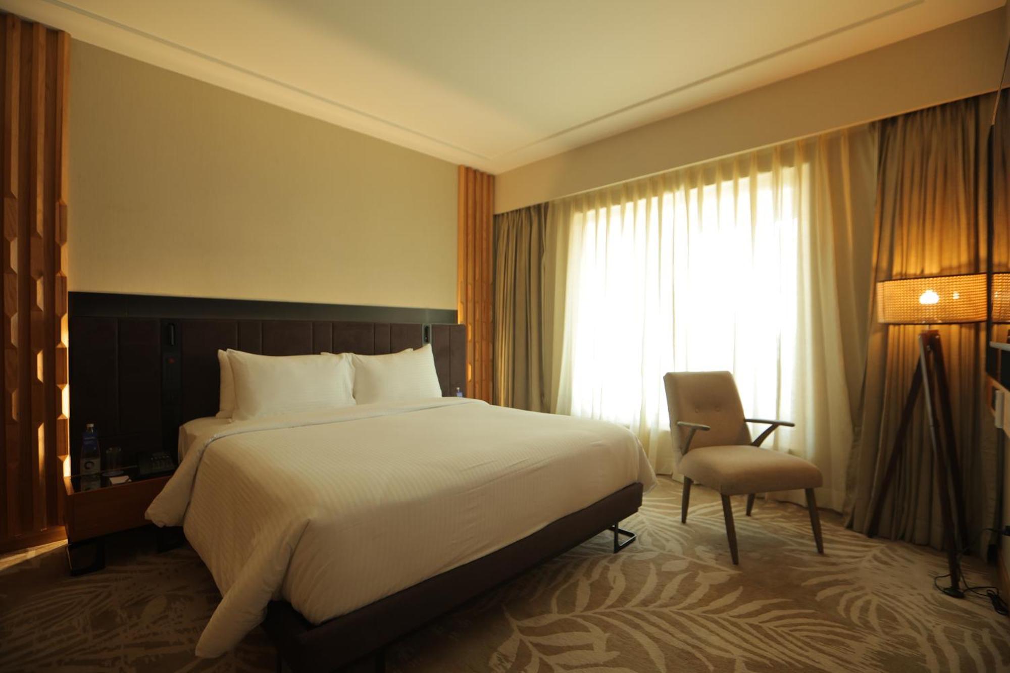 Novotel Airport Hotel