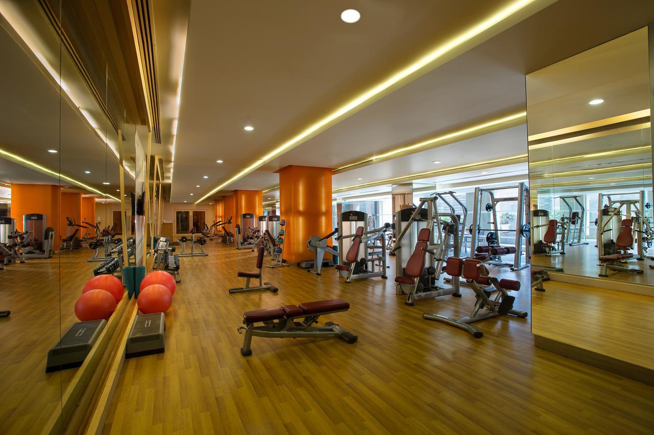 Novotel Airport 5*
